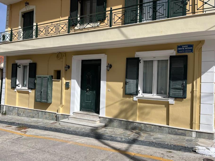 Lixouri Center Apartment