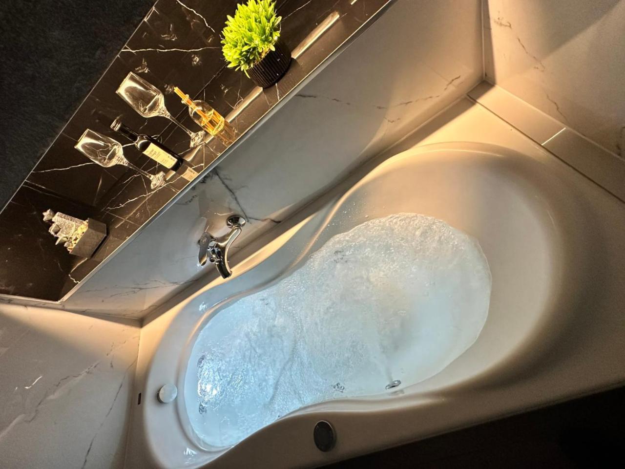 Seluxe Bubble Suite