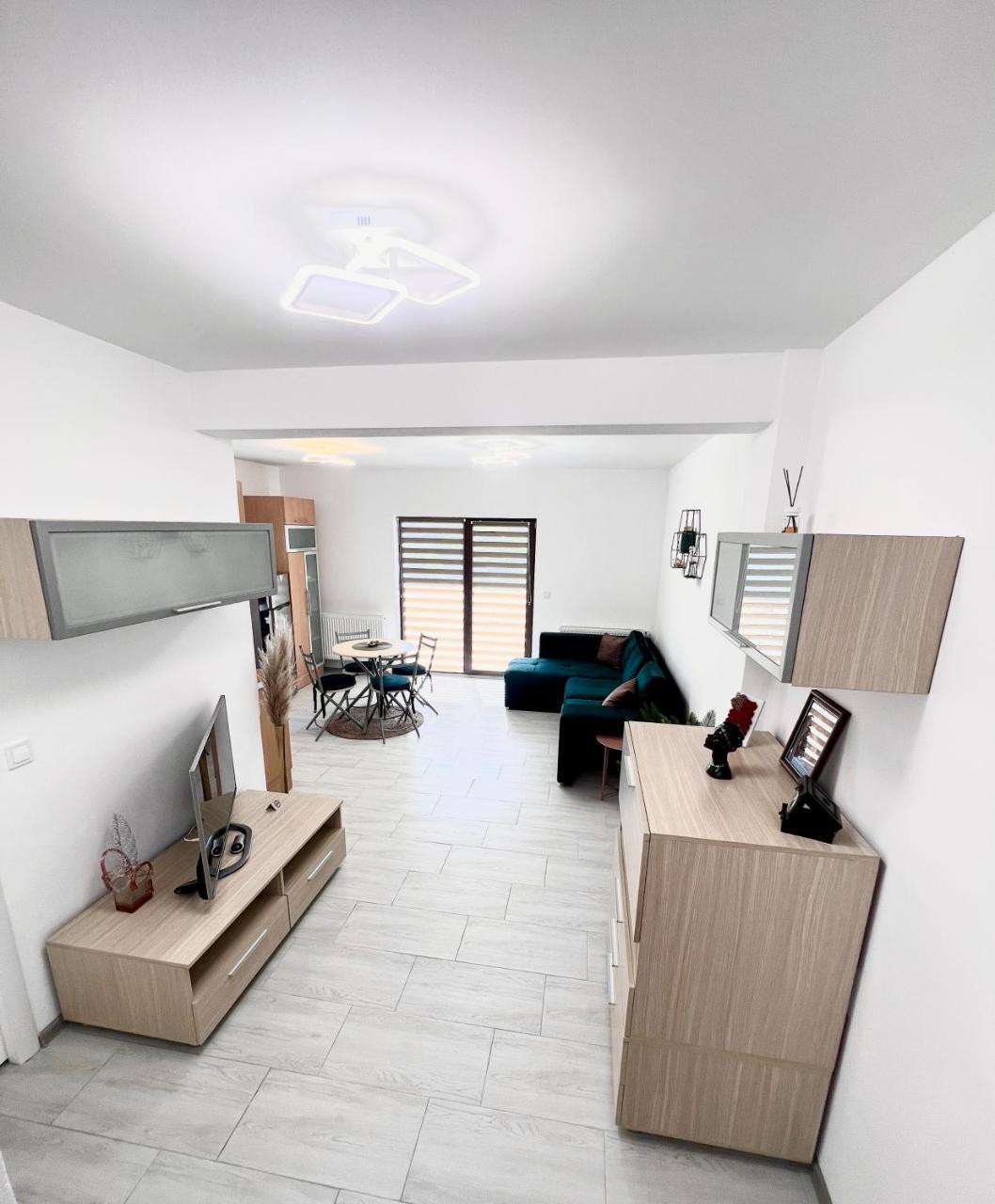 Cristal Home Boutique Apartment 2 Luminos, Confortabil, Practic, Zona Rezidentiala