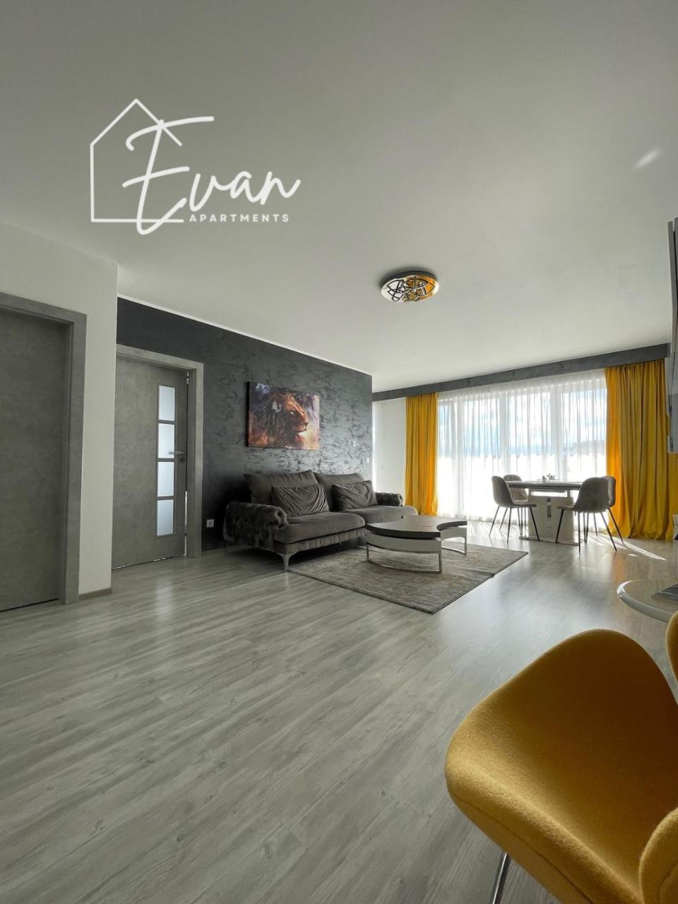 Modern City View Apartment by Evan Apartments