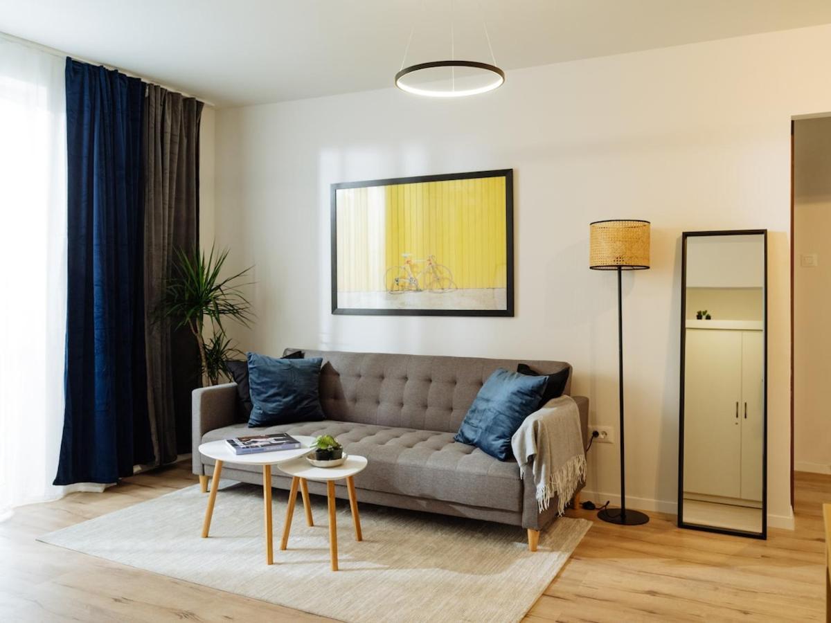 Dream Old Town Centre