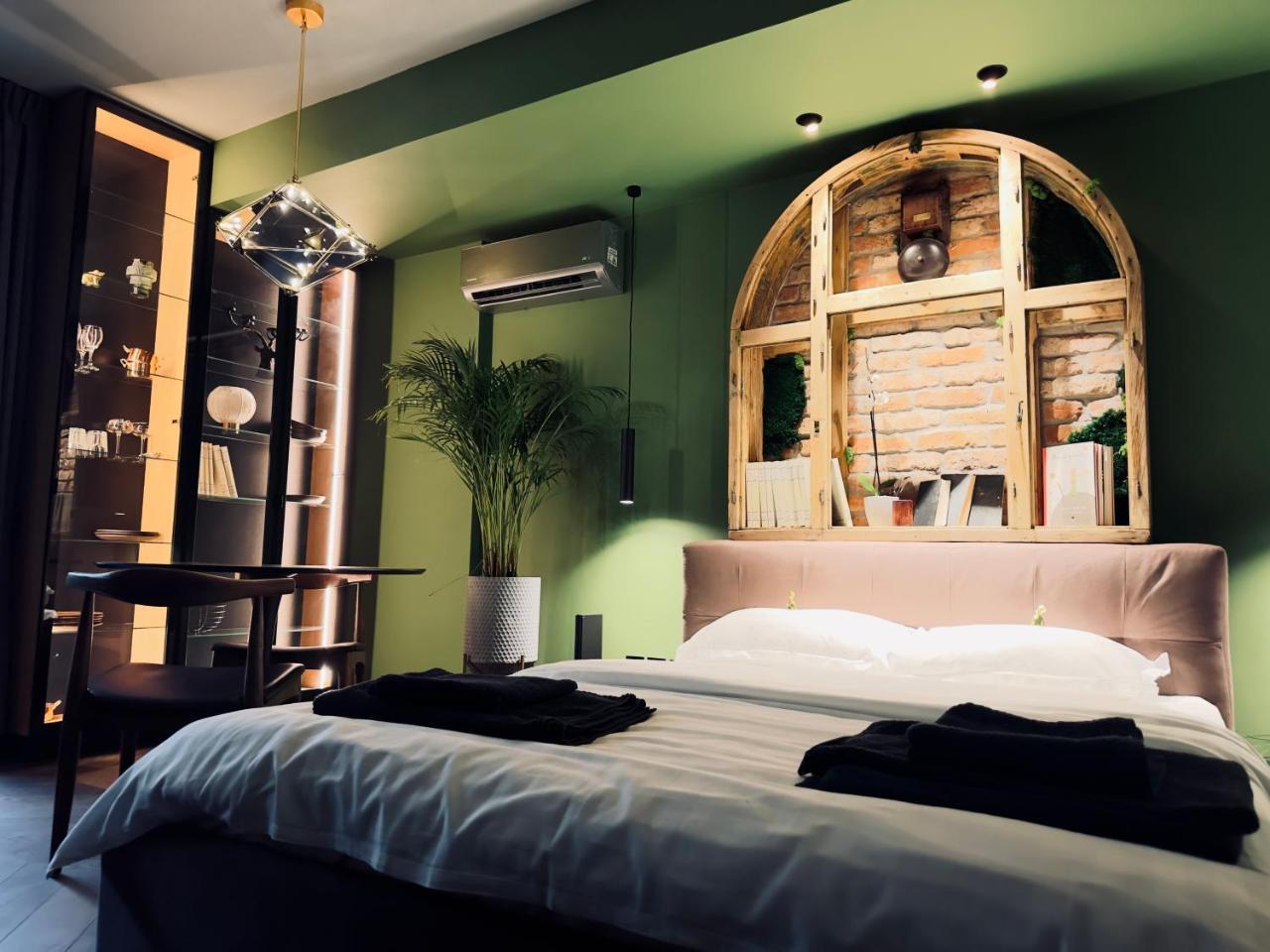 Little Nest Artitude Apartments