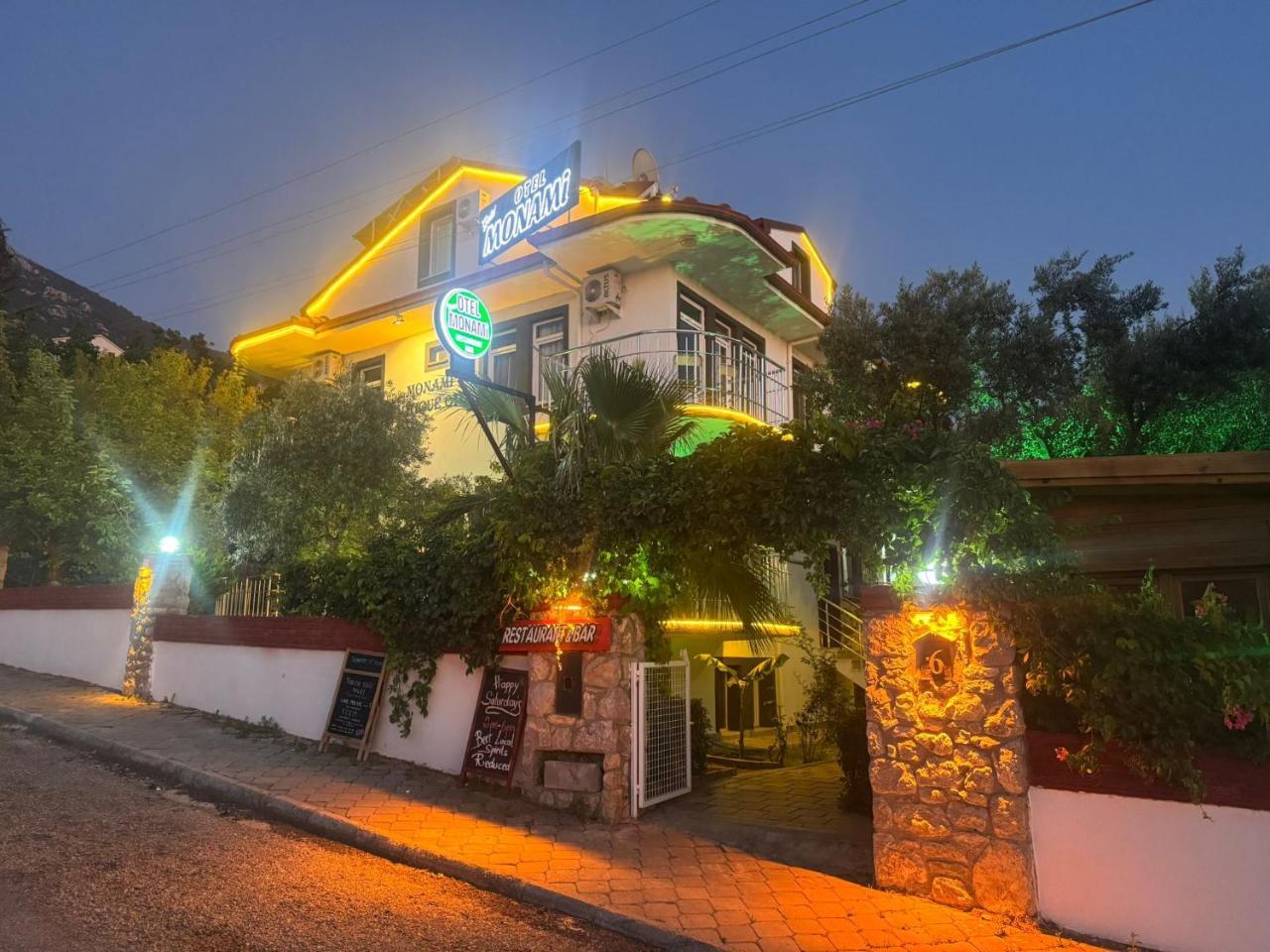 Gold Monami Otel