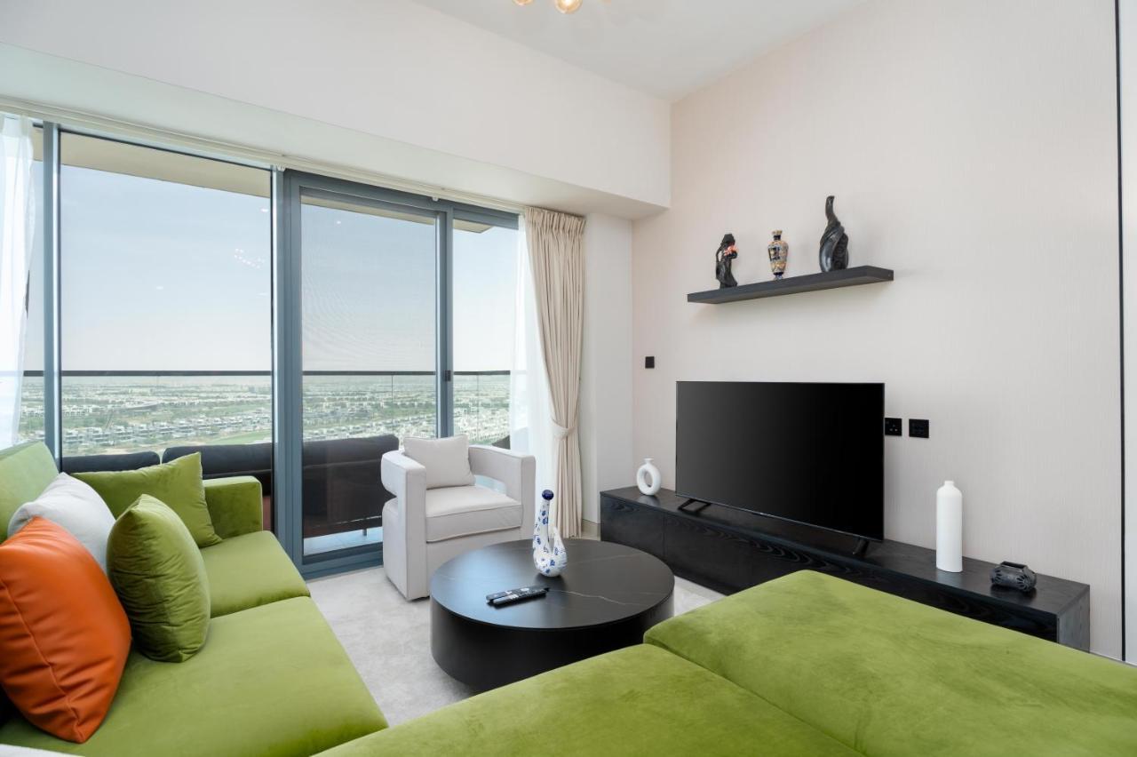 Gala Guests - Golf Gate Residences with Panoramic Golf Views