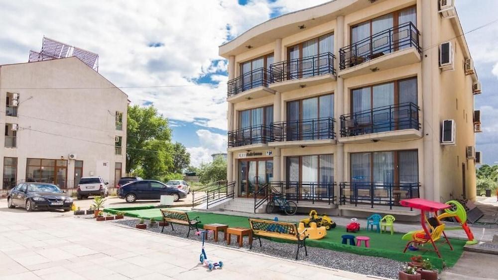 Adriano Plaja Belona & Vedere Mare