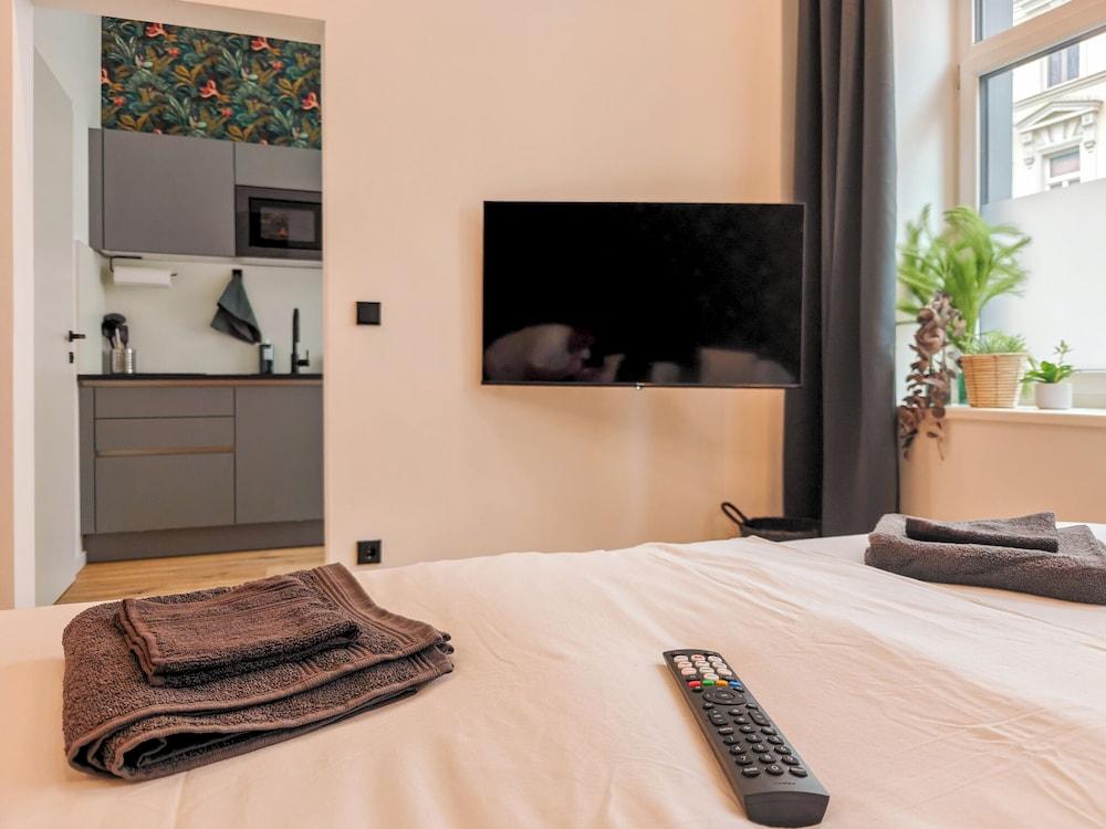 Velvet Vienna At Metro Station U1 5 Mins To Opera