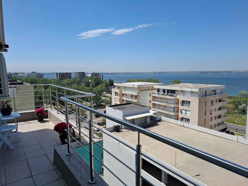 2 Rooms Apartment, Max 4 Persons, 30 Meters Far From The Beach & The Black Sea