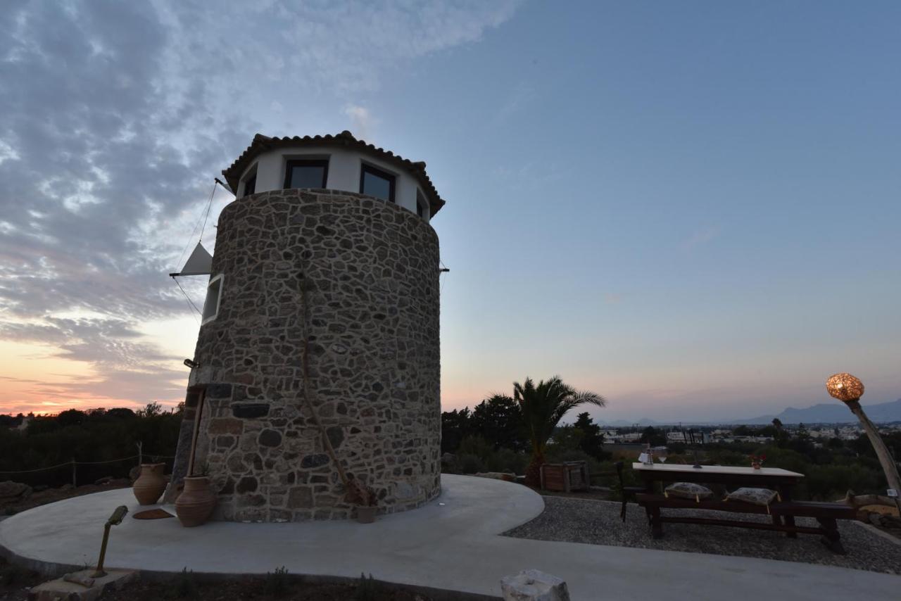 Milos Maison