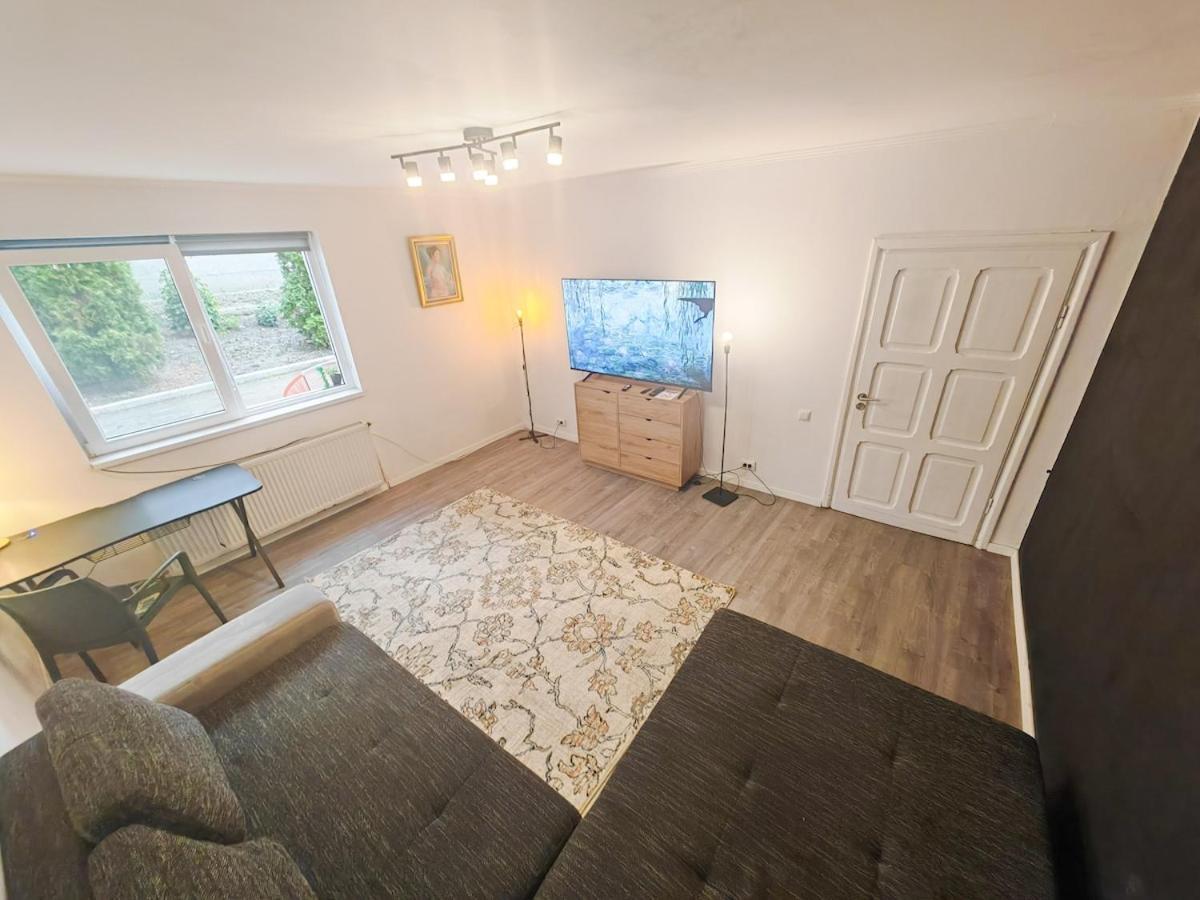 Central House With Big Courtyard, 4 Parking Spots