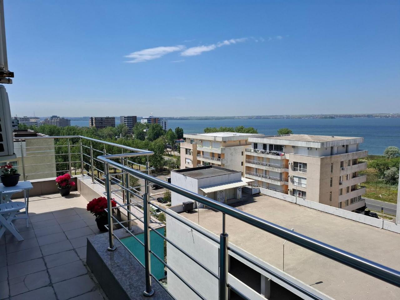 2 Rooms Apartment, Max 4 Persons, 30 Meters Far From The Beach & The Black Sea