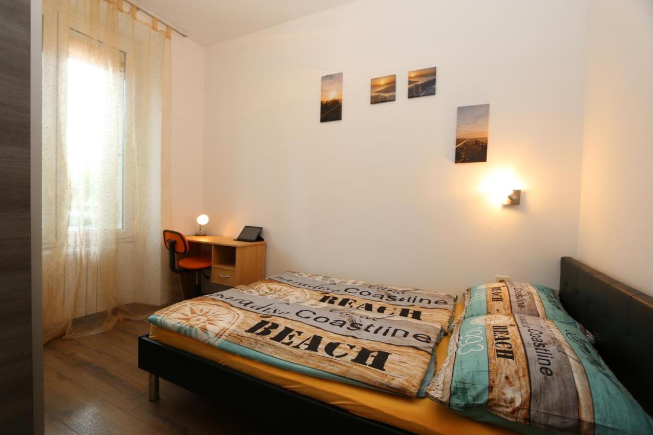 Apartments With Wifi Rijeka 16455