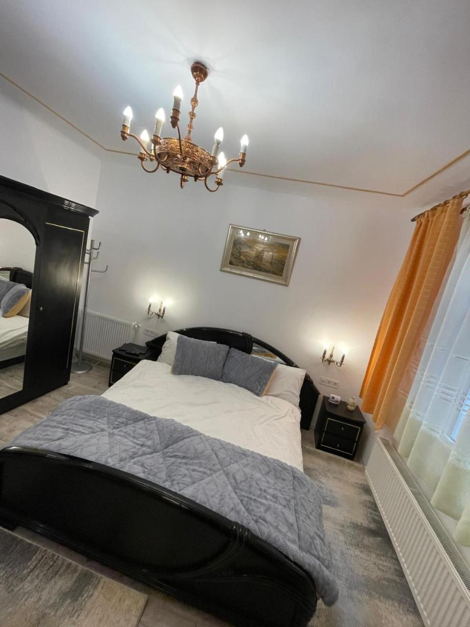 Apartament 4 Regie Orhideea