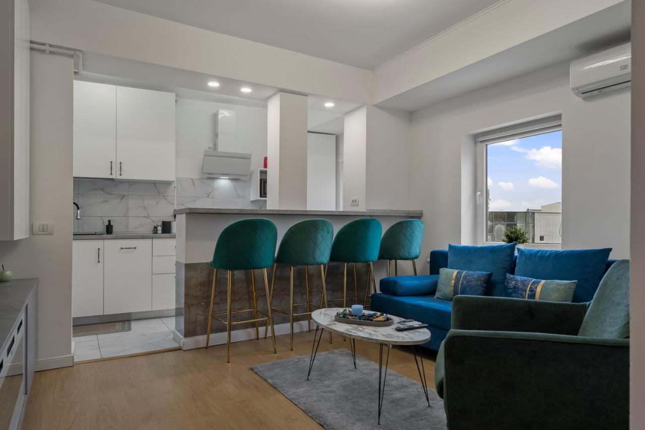 Ultracentral Quiet Chic Apartment