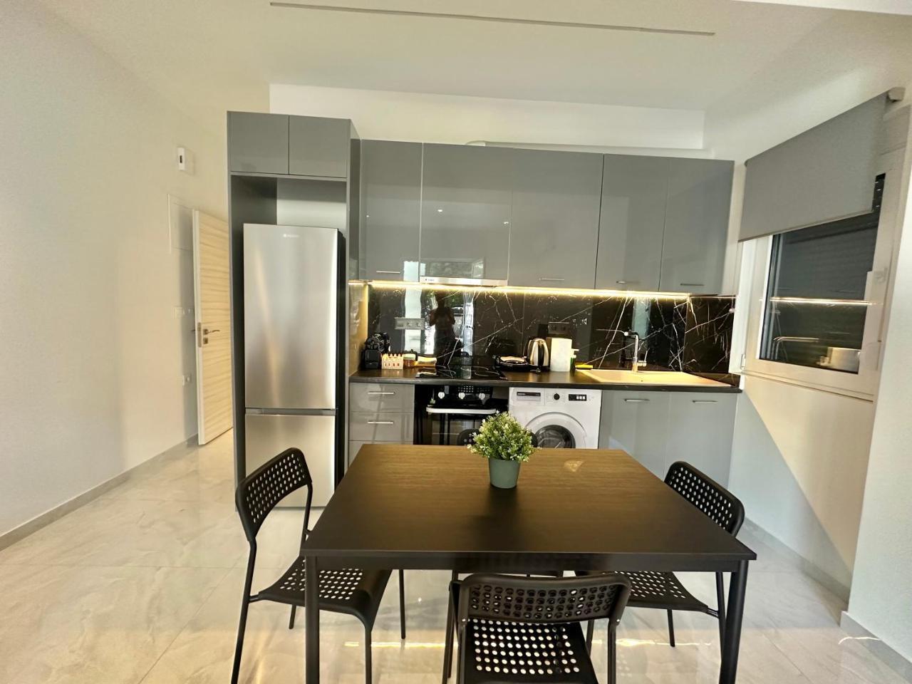 Maroussi Exclussive 1