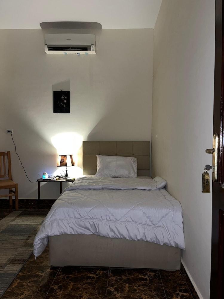 Great Pyramid View Inn