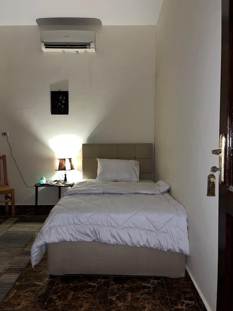 Great Pyramid View Inn