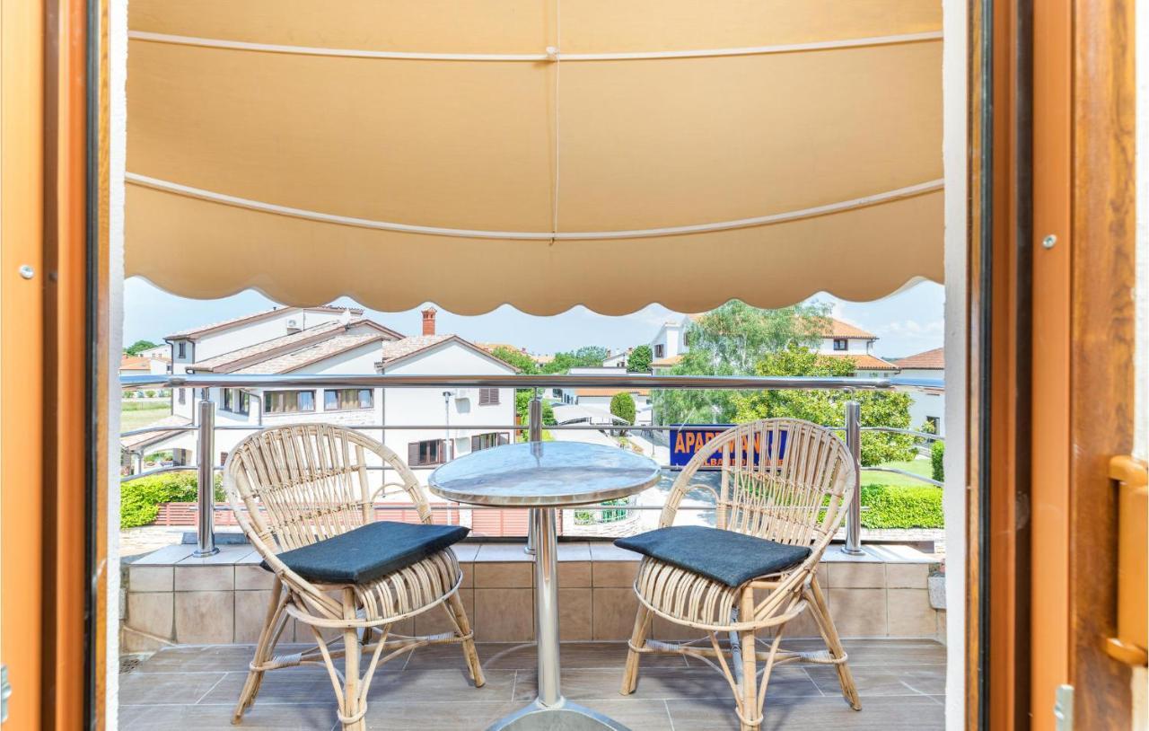 1 Bedroom Stunning Apartment In Fazana