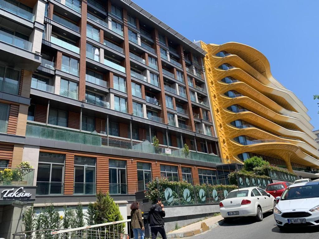 Taksim'de 2 Yatak Odalı Daire, Guvenlik, Havuz, Spa, Otopark