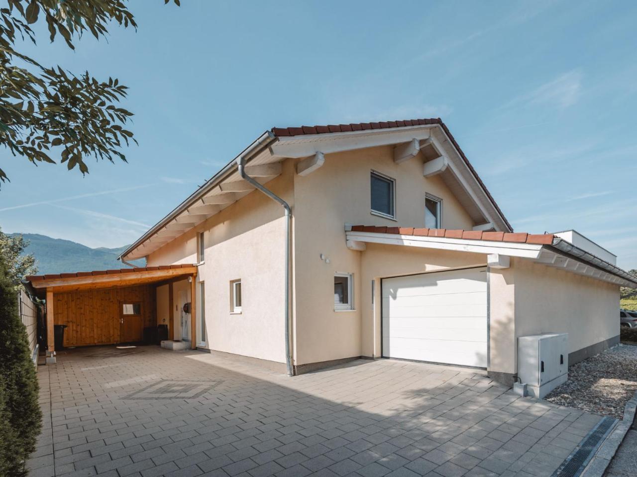 Holiday Home Franz by Interhome