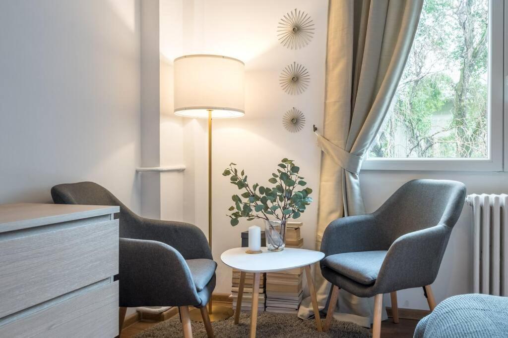 Charming Studio City Center