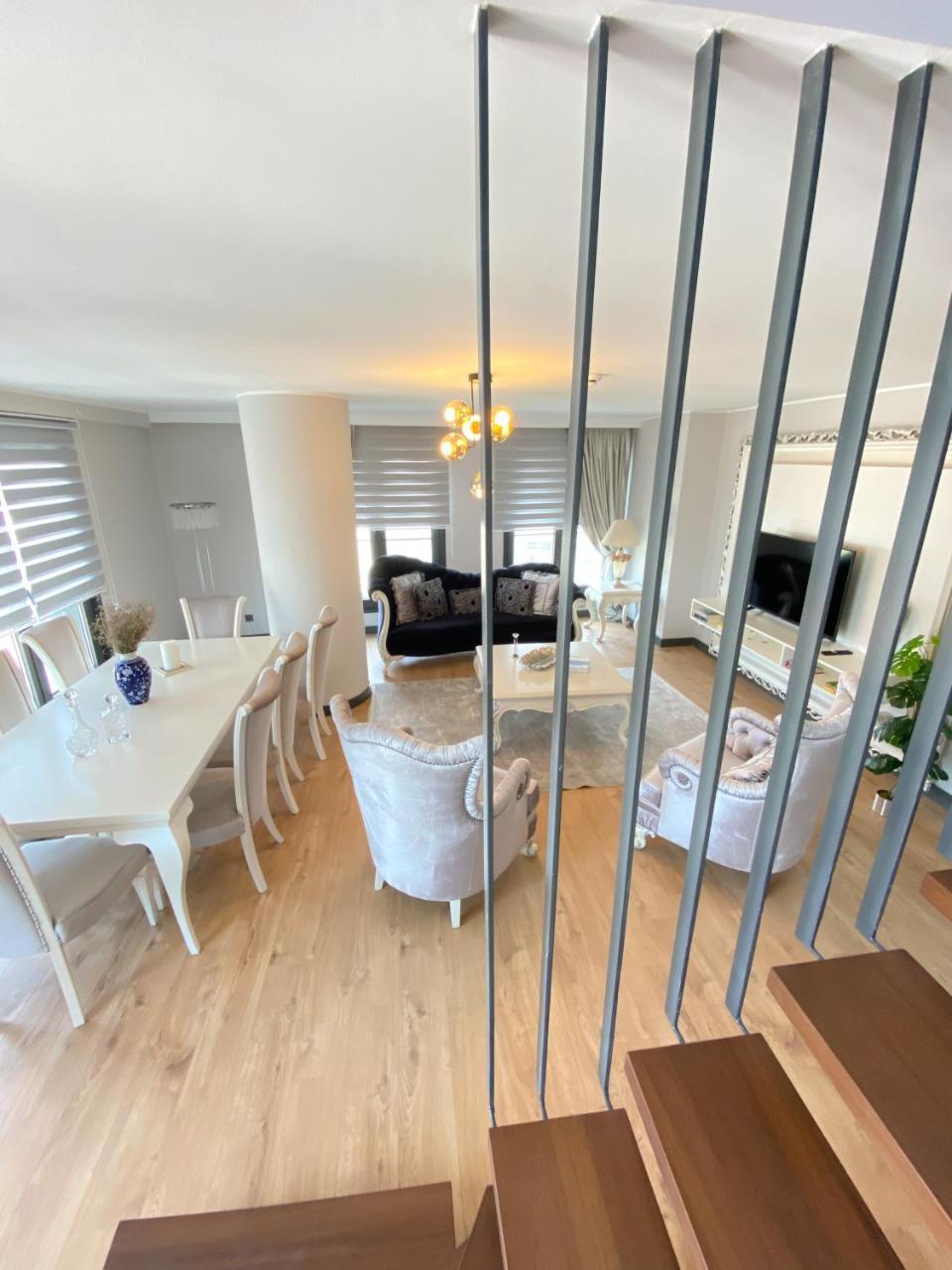 Luxury Duplex With Terrace Apartment by Siena Suites