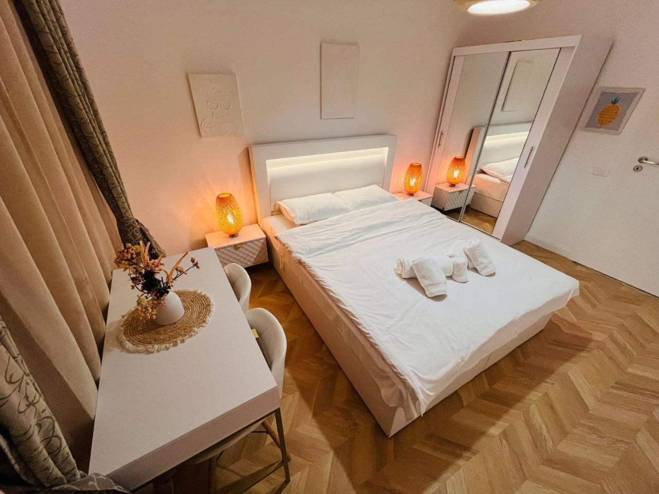 Mira A Home For You Old Town