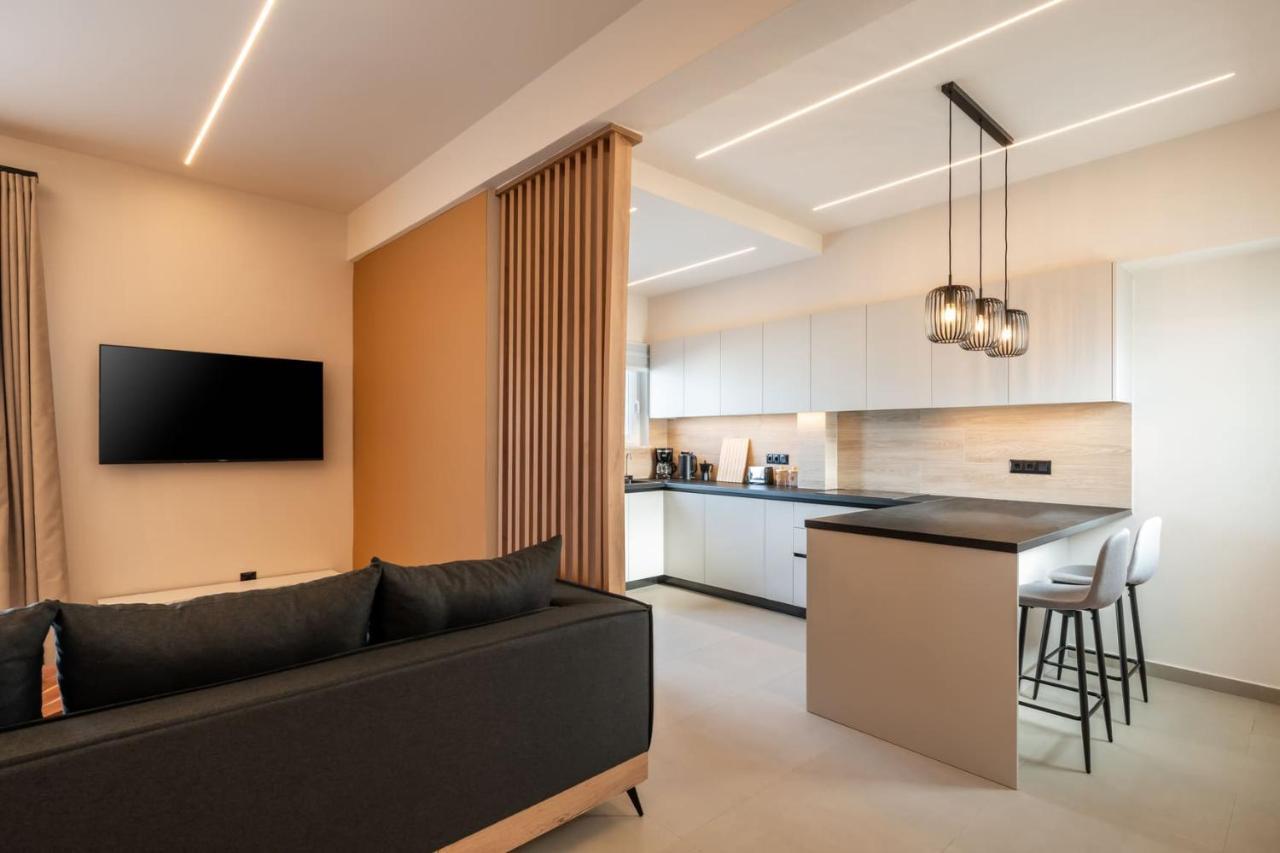 Stylish 2-lvl Maisonette Near To Acropolis Museum
