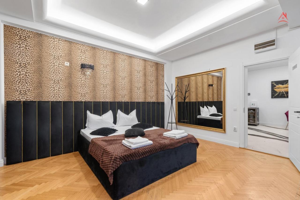 Stylish City Center Studios