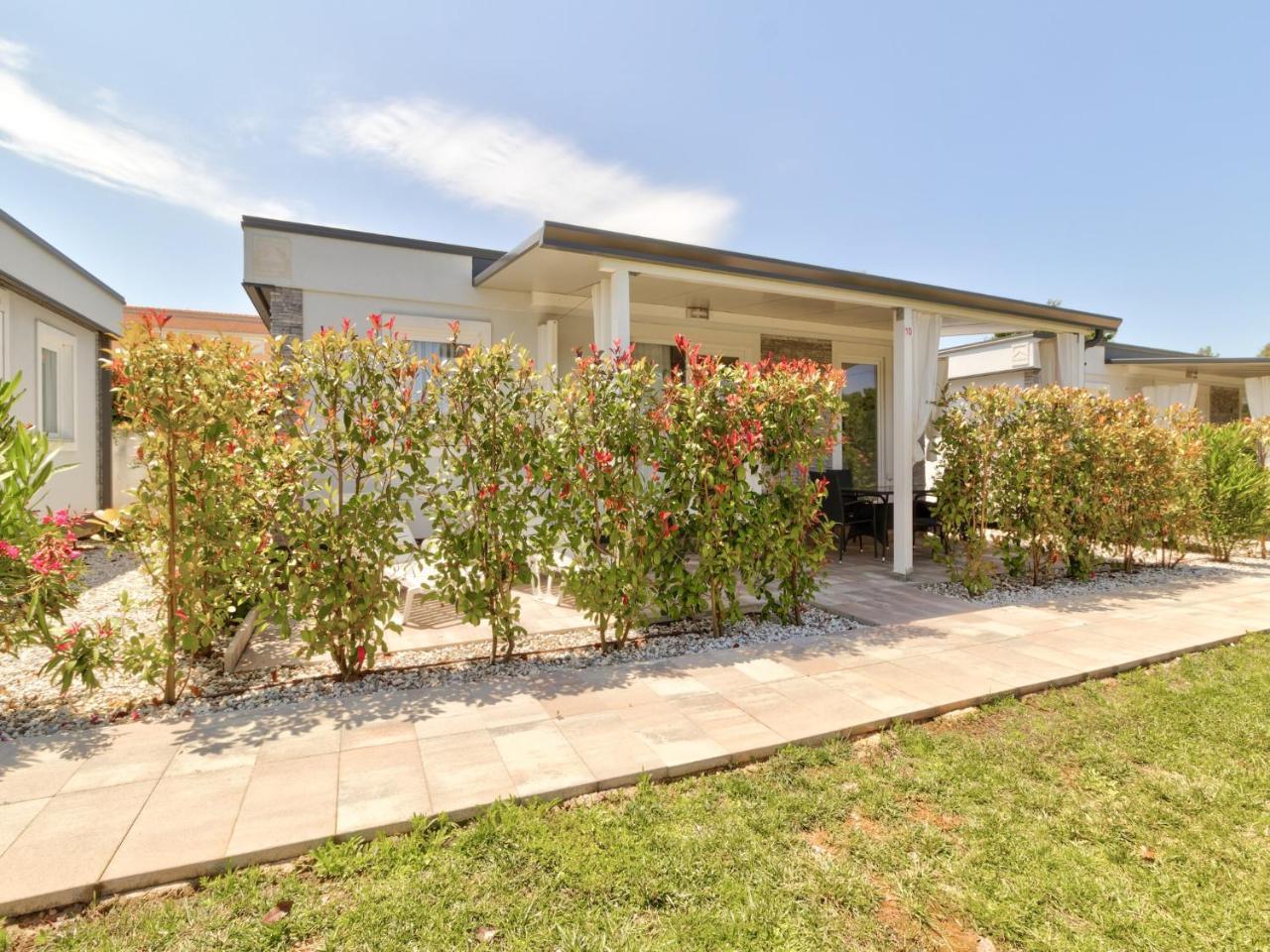 Mobile Home In Banjole Near The Beach