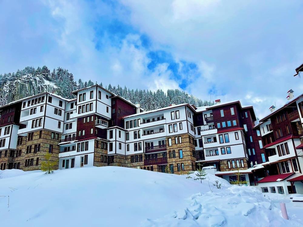 Grand Resort Apartments