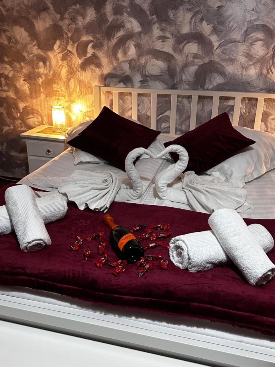 Velvet Sforii Residence