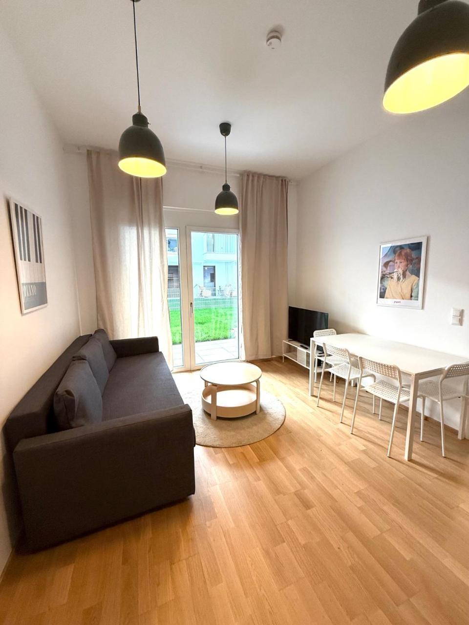 Brand New, Central Apartment With Own Garden