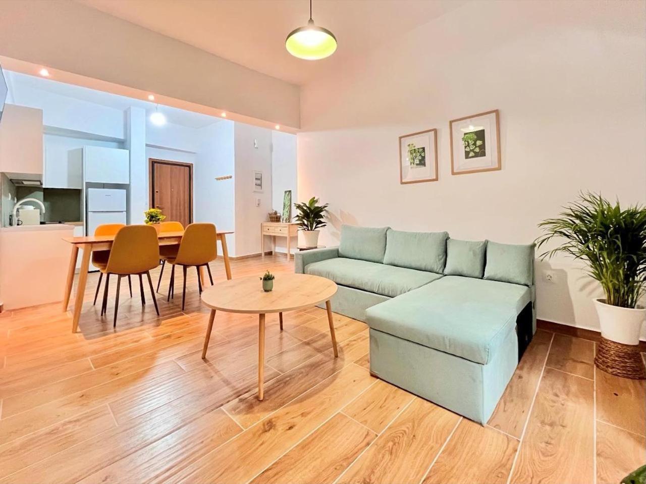 Earthy Retreat In Central Athens Fully Renovated