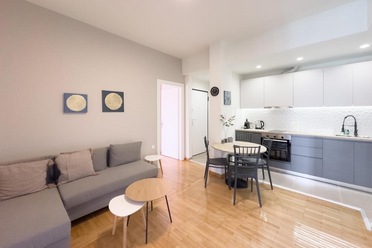 Panormou Neon Urban Apartment 4b