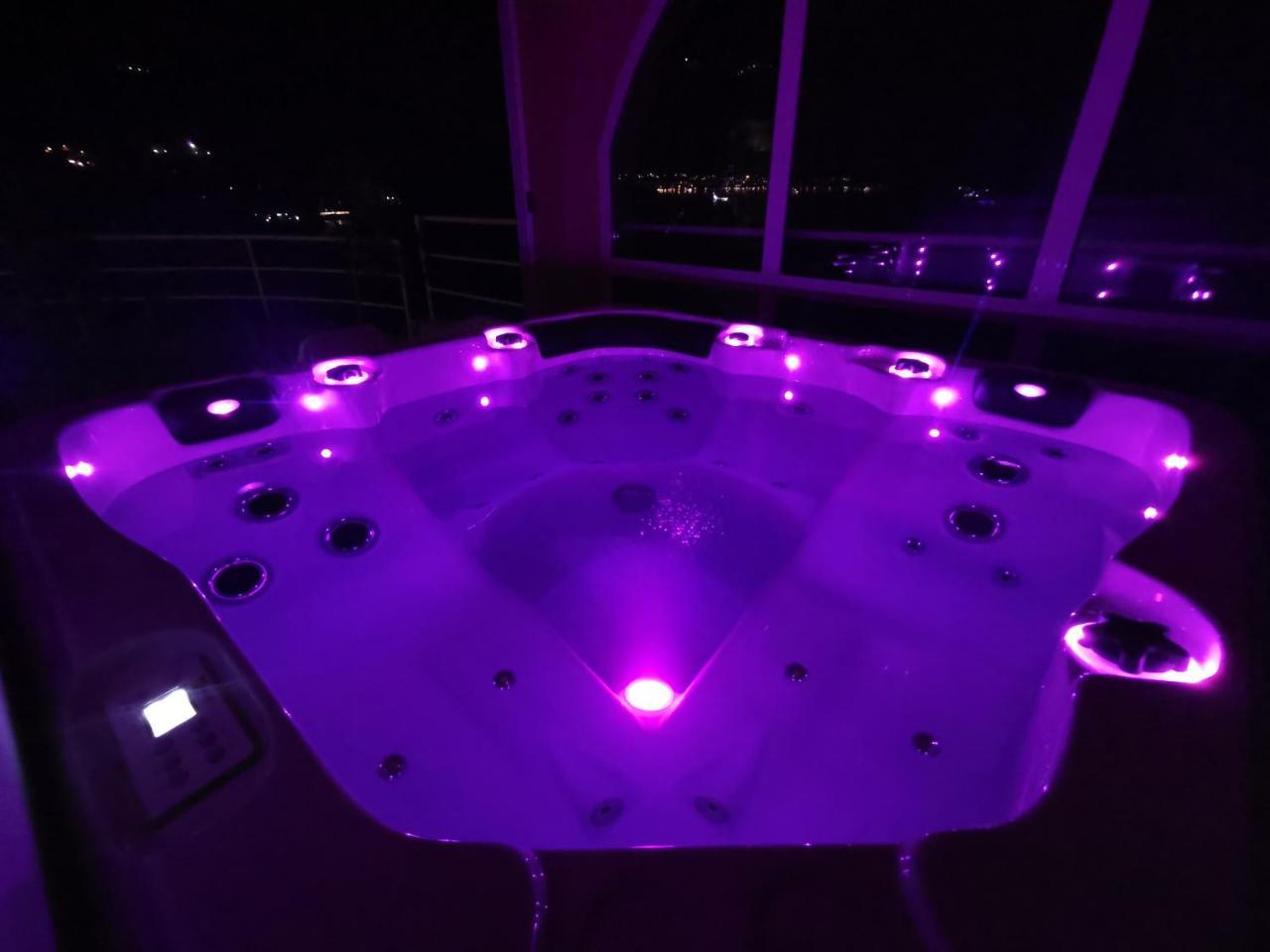 Holiday Apartment Lira Jacuzzi Sea View Terrace