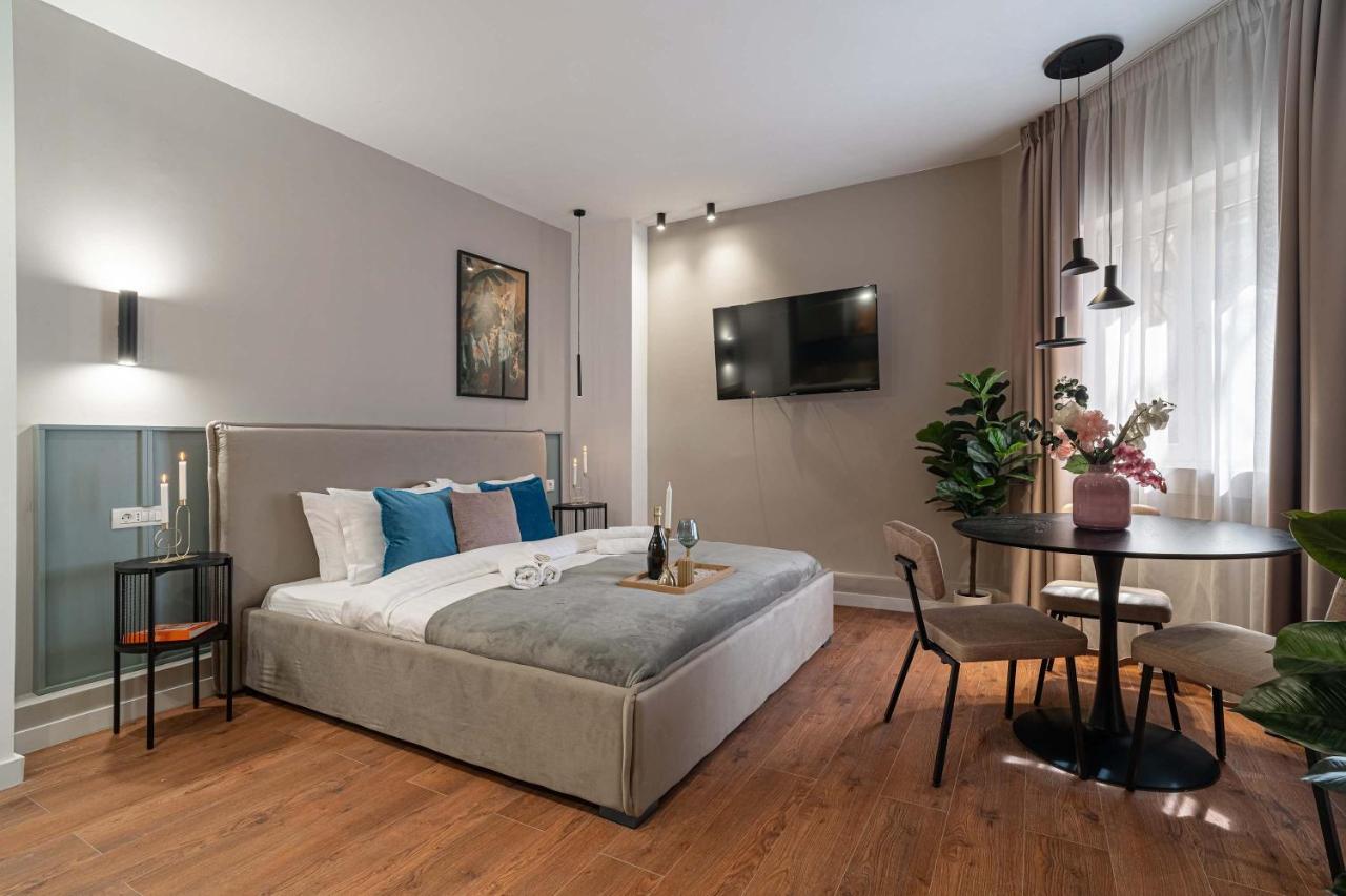 Trendy & Private City Studio Near Cismigiu & Calea Victoriei