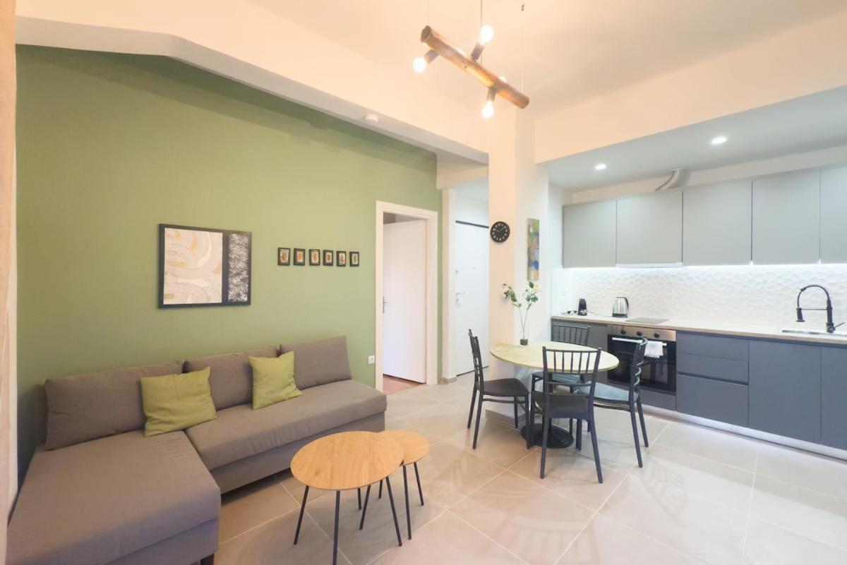 Panormou Neon Urban Apartment 2b