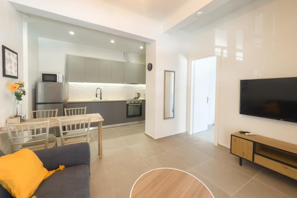 Panormou Neon Urban Apartment 2a