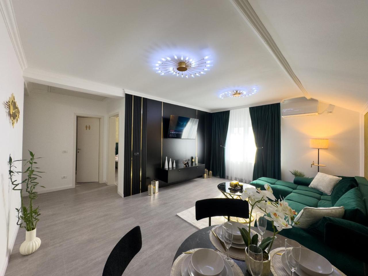 S & S Apartment 1 Bedroom With Balcony & Garden Free Parking At Location 2 Spaces