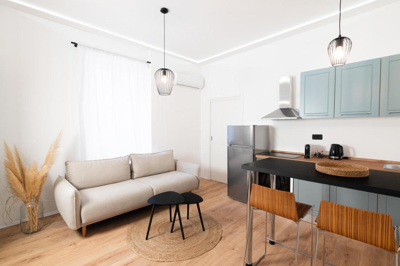 Green Room & Apartment
