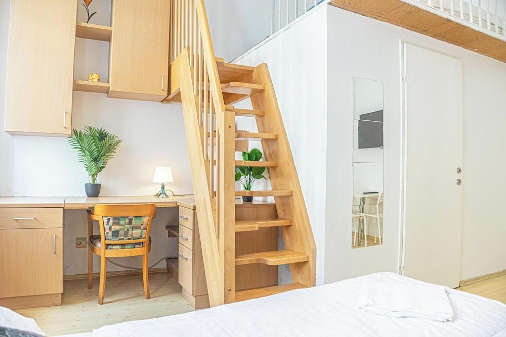 Bright Apartment Near Wiener Stadthalle