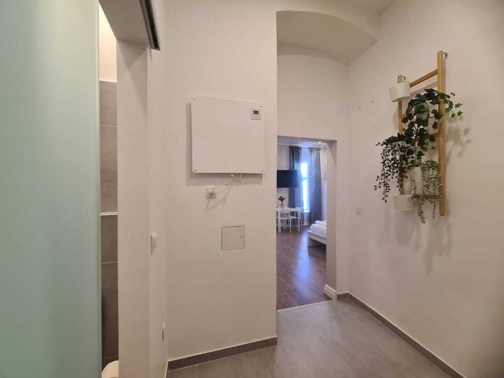 Smart Stay Near Stadthalle