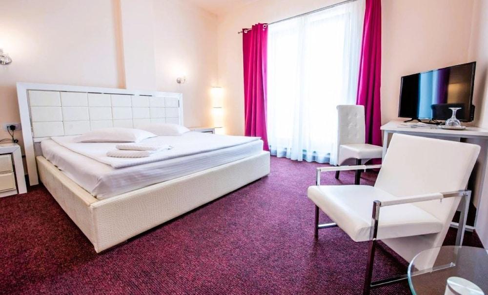 Hotel Imperial Timisoara by Jr