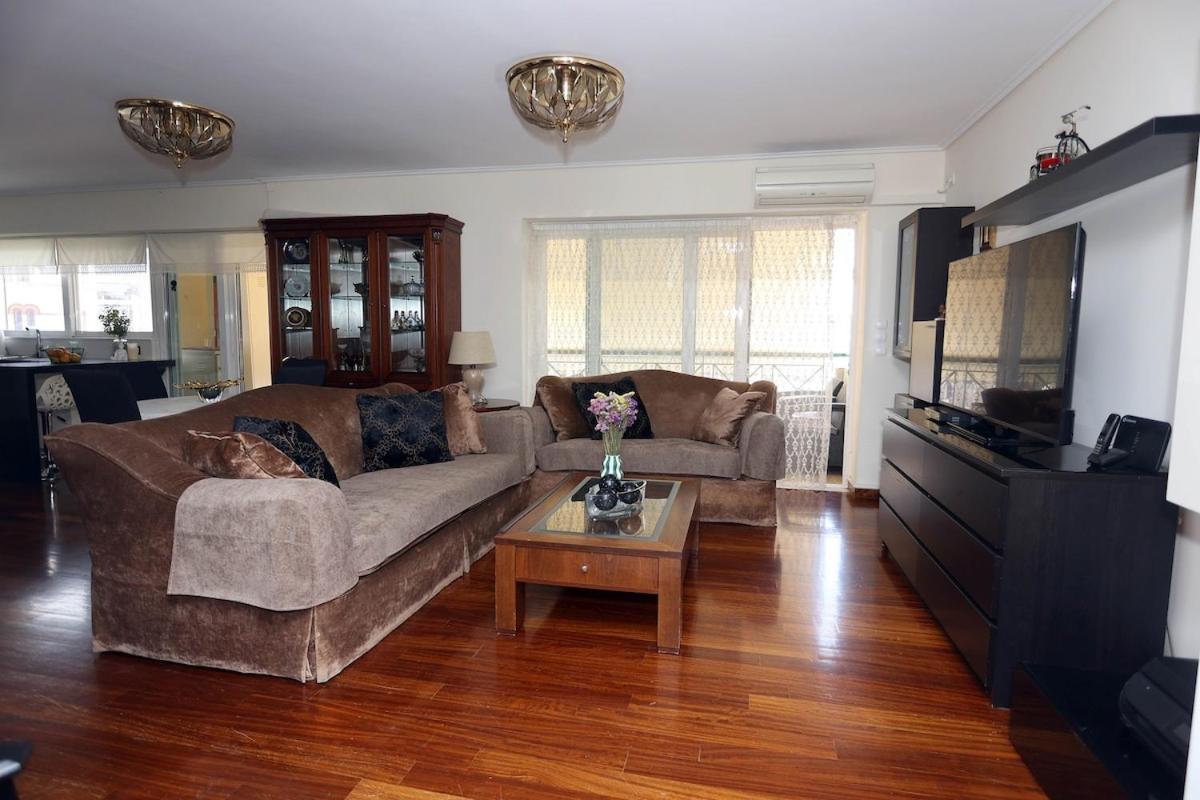 Cosy & Comfy Near Niarxos & Athens Riviera