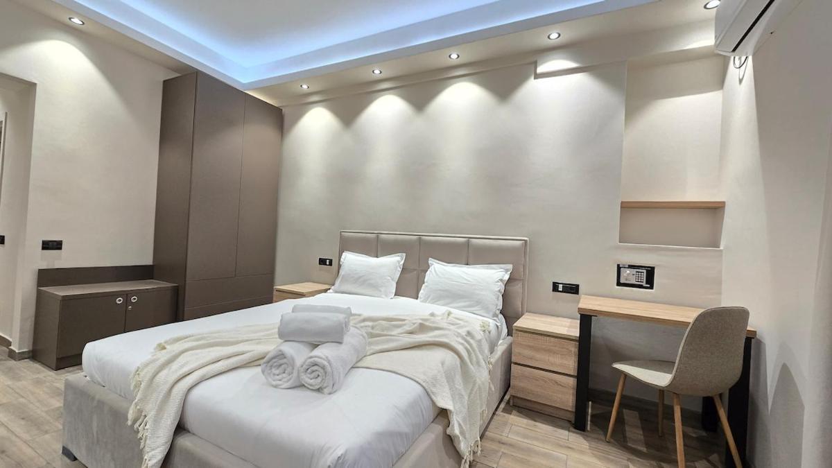 Downtown Modern Studio