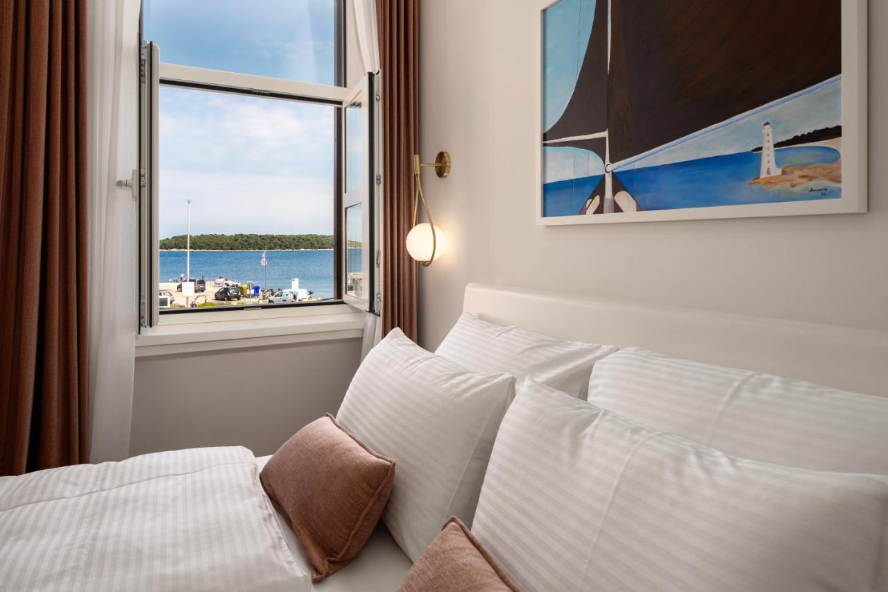 Mas Plaza Rooms
