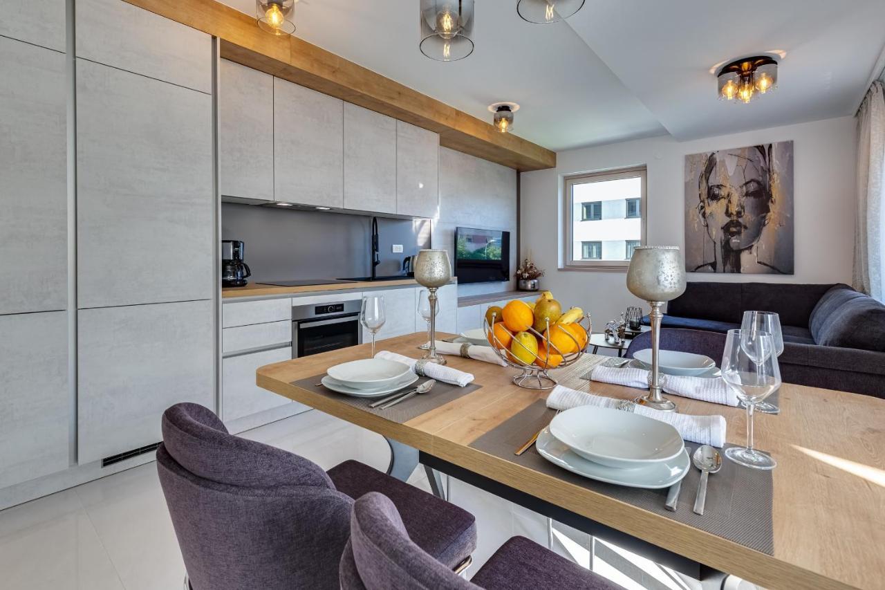 Diamond Two Bedroom Apartment