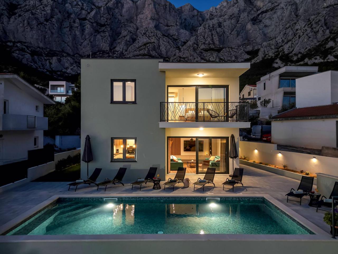 Villa Bava Swimming Pool With Sea View