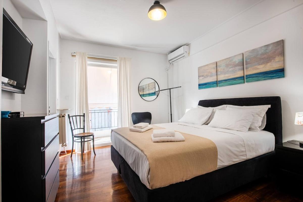 Elysian Smyrni Marble Elegance Retreat