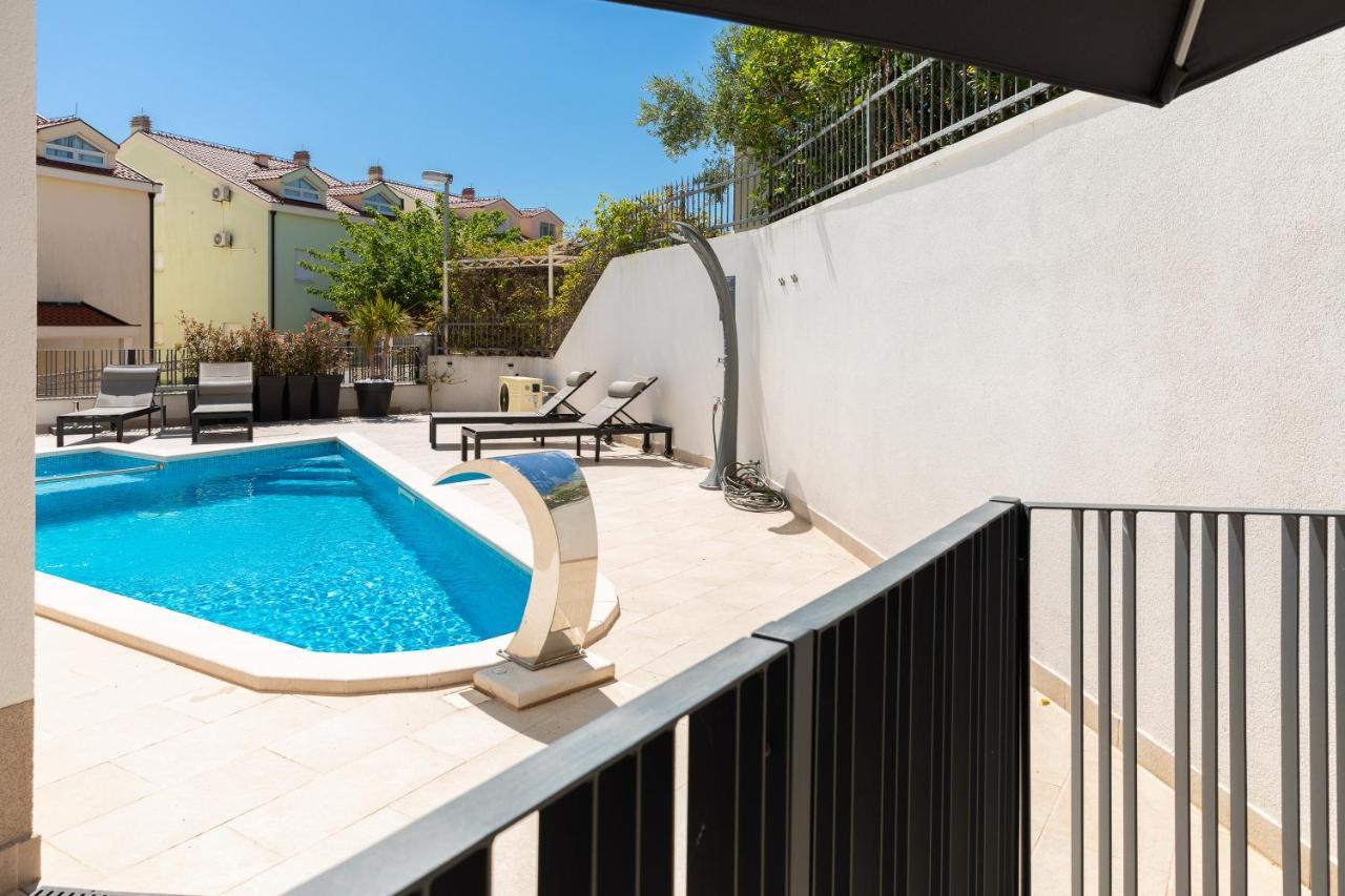 A & D Deluxe Apartments Dani With Swimming Pool